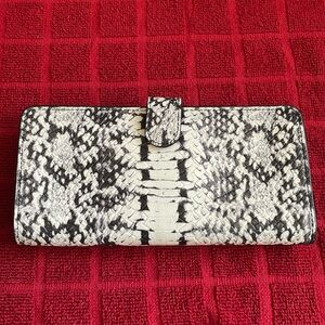 COACH Skinny EXOTIC EMBOSSED LEATHER BI FOLD ZIPPY WALLET GOLD TONE LOGO F53684